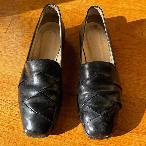 Joan & David Black Woven Loafers - Picture 1 of 7